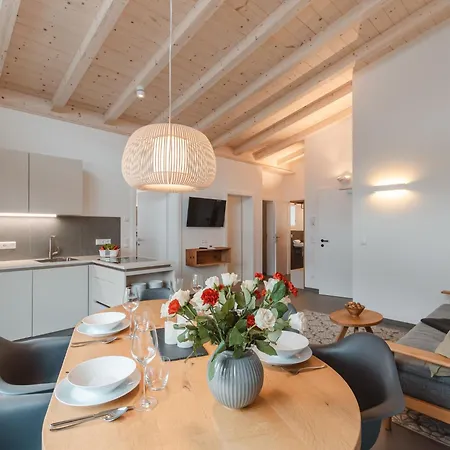 Georgen- Grossglockner-kitzsteinhorn By Interhome * Fürstau