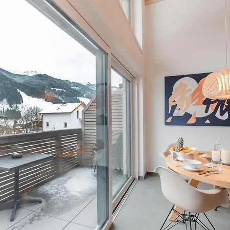 Georgen- Grossglockner-kitzsteinhorn By Interhome Daire