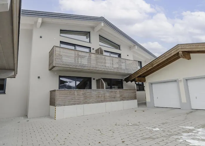 Georgen- Grossglockner-kitzsteinhorn By Interhome דירה